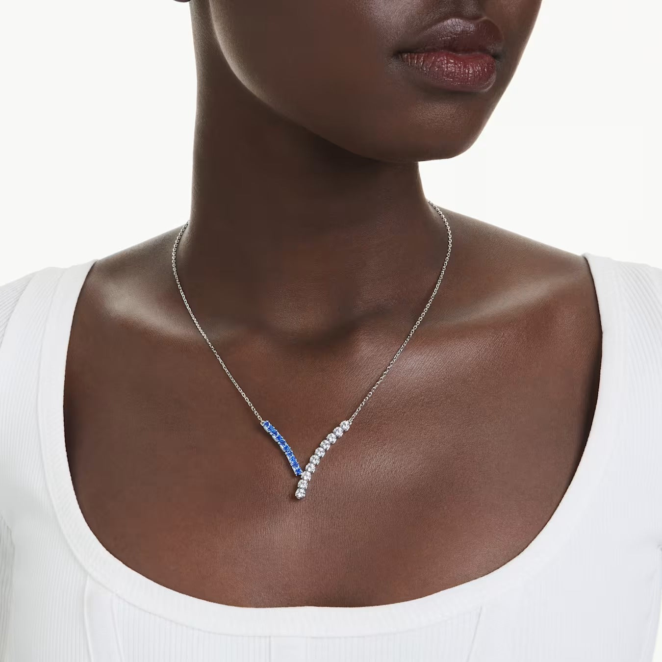 Collana Matrix a V Blu
