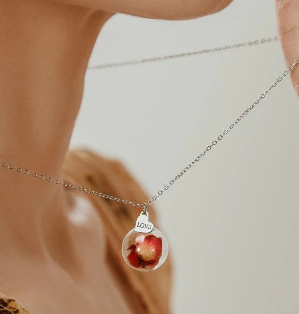 Collana dell’amore e dell’amicizia “Rosa”