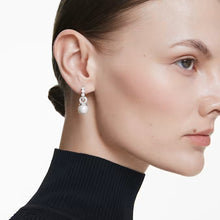 Carica l&#39;immagine nel visualizzatore di Gallery, Orecchini cerchio pendenti Matrix Crystal Pearl
