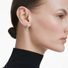 Carica l&#39;immagine nel visualizzatore di Gallery, Orecchini cerchio Matrix Crystal Pearl
